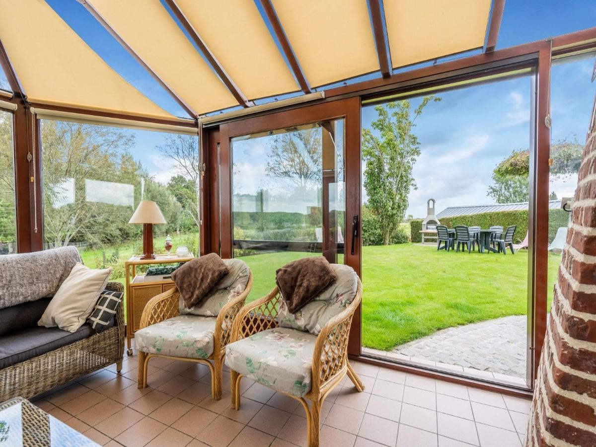 Stunning Holiday Home In Oombergen With Terrace And Garden Zottegem Exterior photo